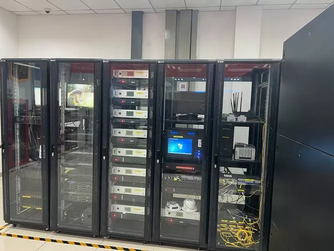 Bagaimanakah Kabinet Semasa Yang Lemah Meningkatkan Penyepaduan Sistem?